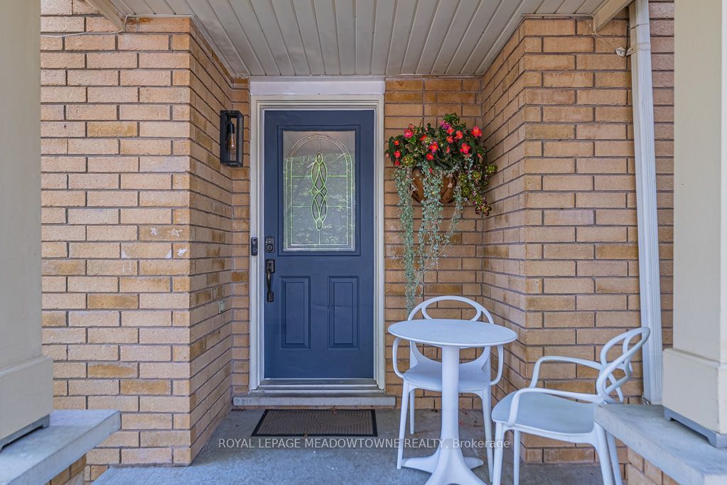 1116 Barclay Circle