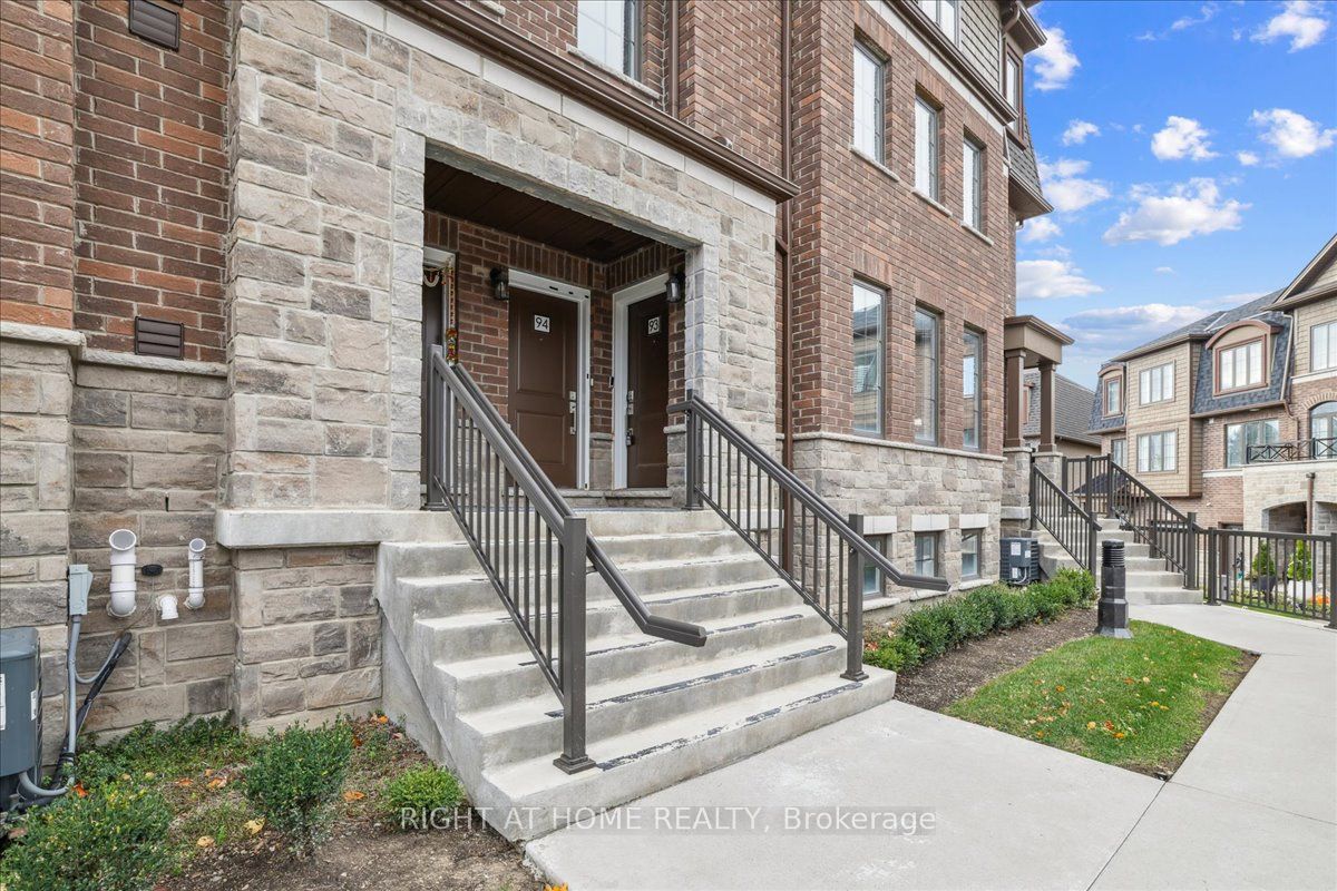 445 Ontario Street S 93