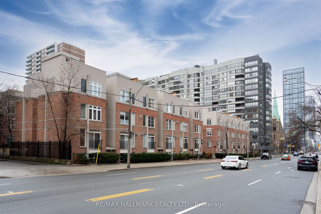 Photo of 415 Jarvis Street #214, Toronto, ON M4Y 2G8 (MLS # C13017994)