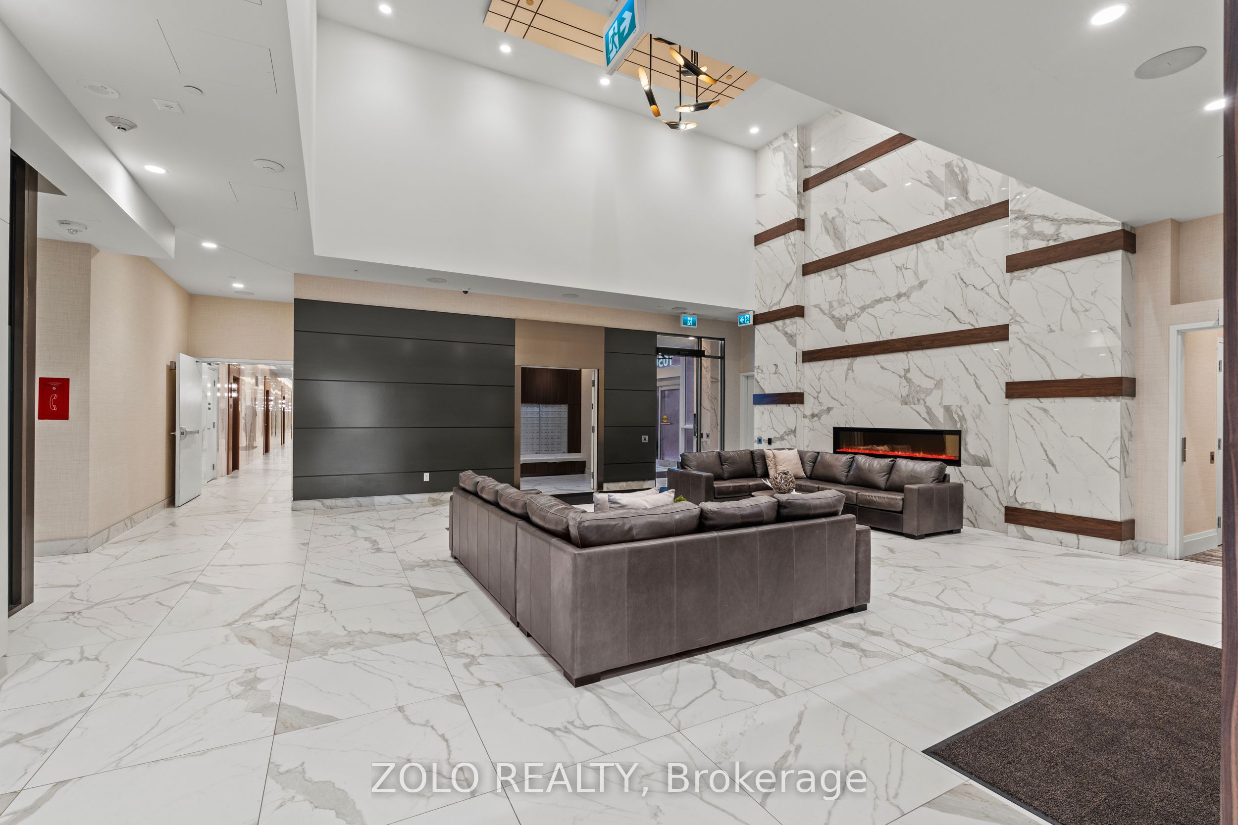1050 Main Street E 618