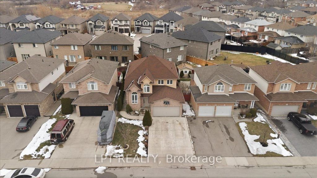 Photo of 48 Nashville Circle, Hamilton, ON L8G 5H2 (MLS # X13022686)