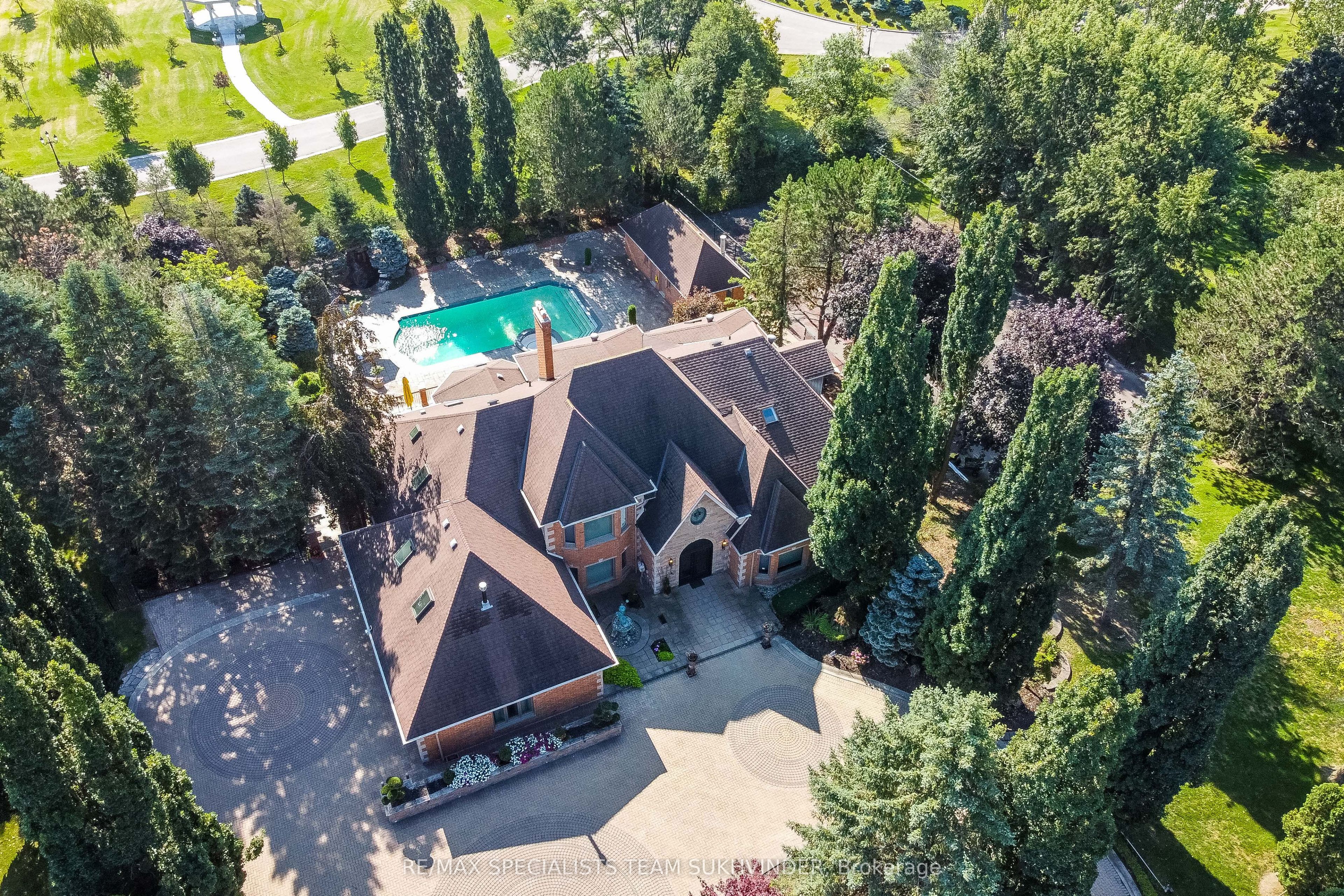 Photo 1 of 49 — 12 Edgeforest Drive, Brampton, ON L6P 0E1