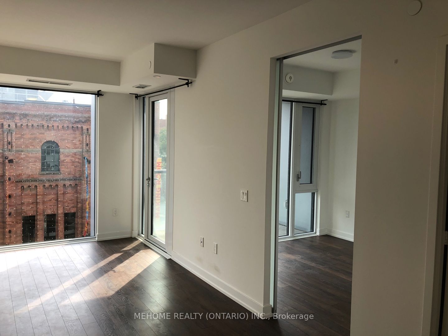 158 Front Street E 402