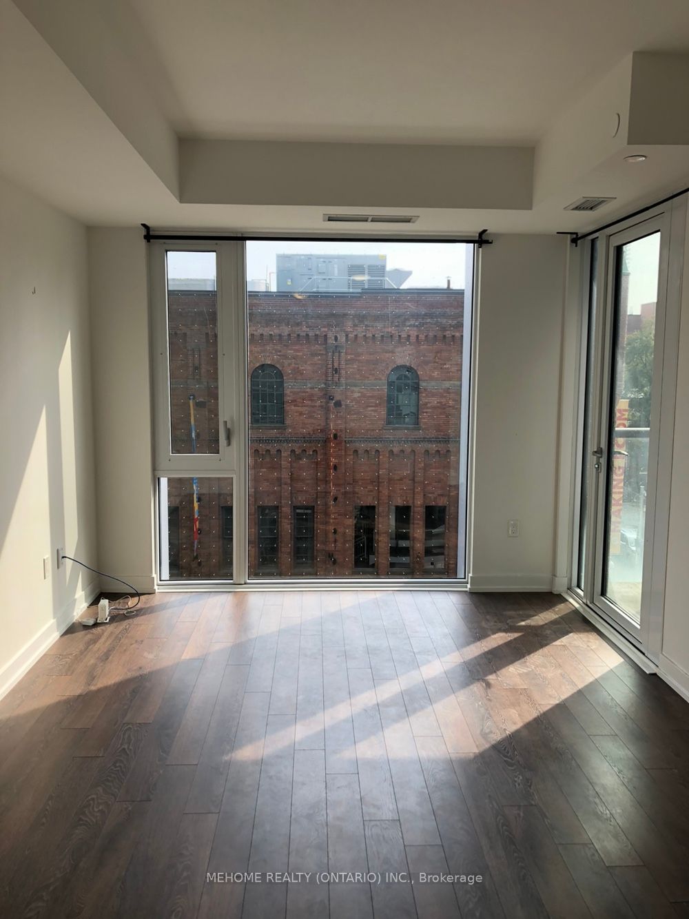 158 Front Street E 402