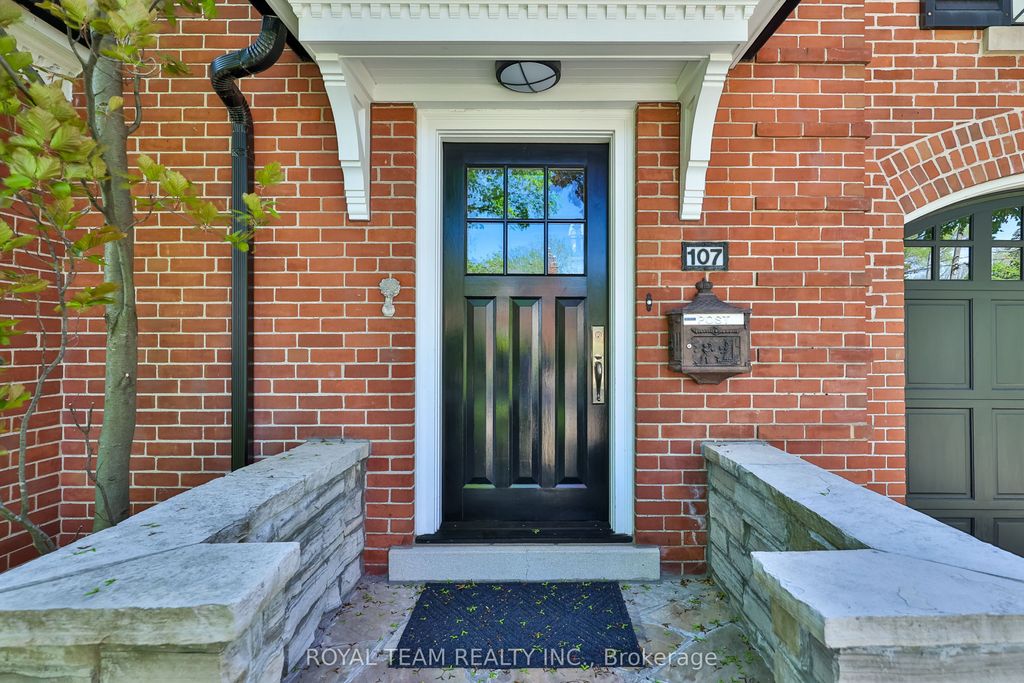 Photo of 107 Esgore Drive, Toronto, ON M5M 3S1 (MLS # C13175756)