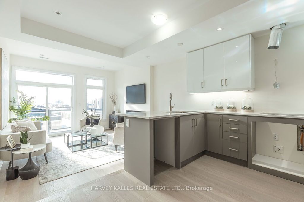 Photo of 15 Innes Avenue, Toronto, ON M6E 0B2 (MLS # W12416981)