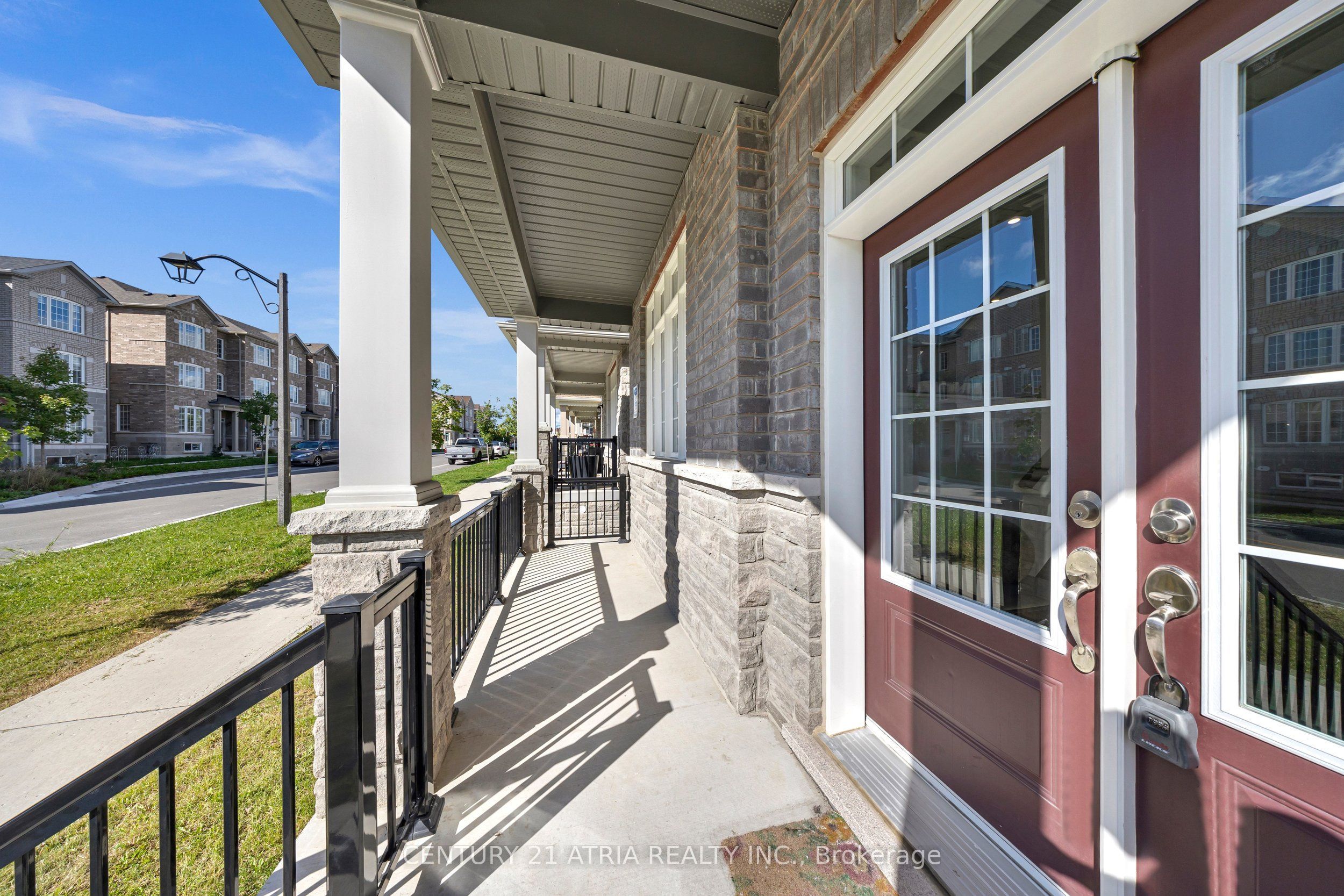 548 White's Hill Avenue