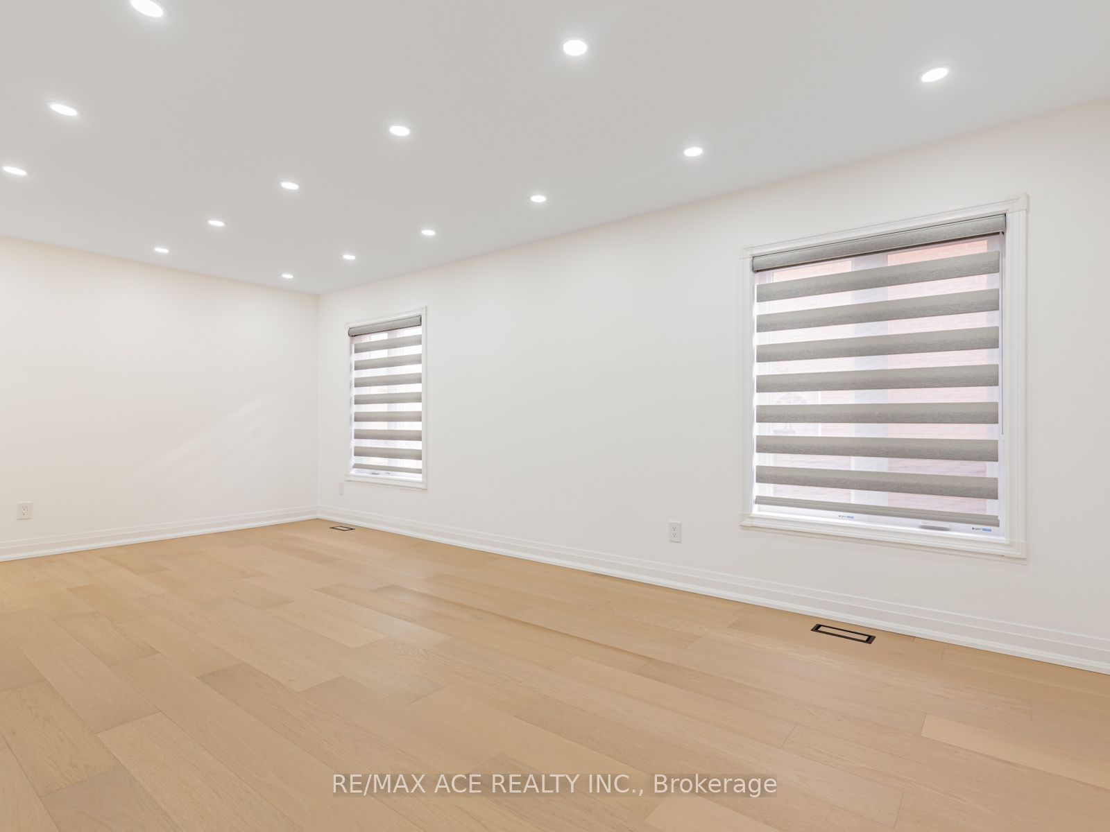 161 Doubtfire Crescent