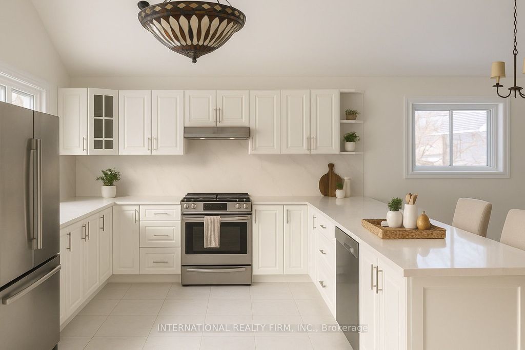 Photo of 276 Sheridan Court, Newmarket, ON L3Y 8P9 (MLS # N12611510)