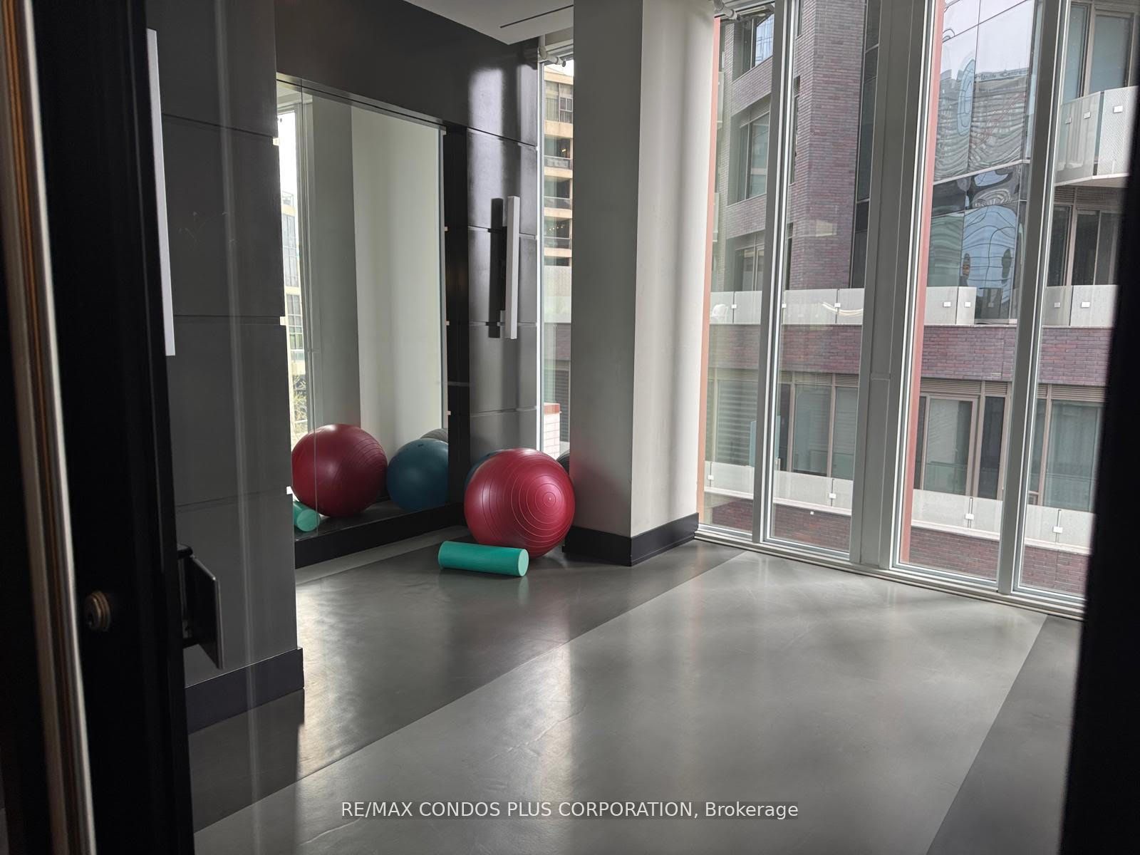 32 Davenport Road 306