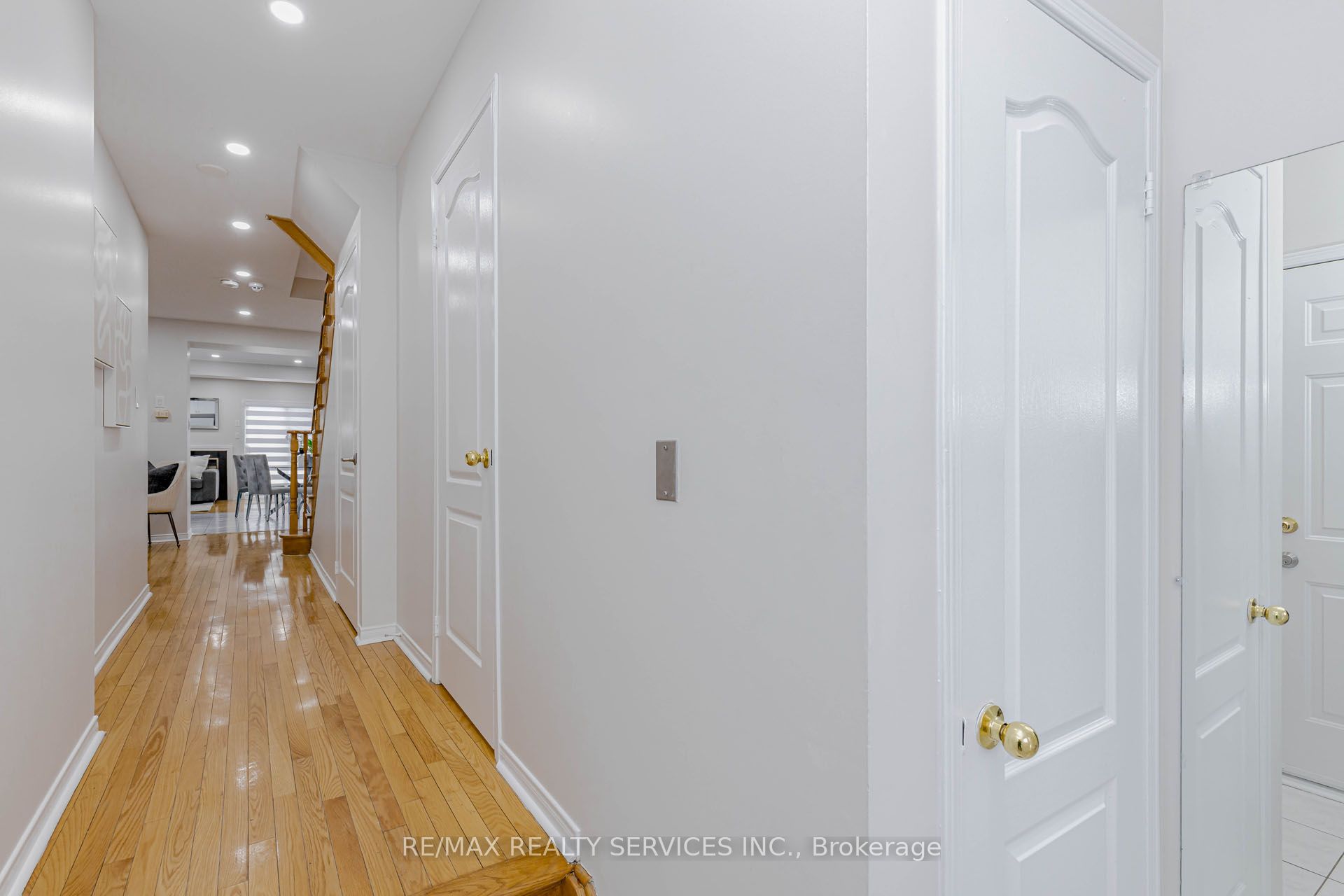 102 Sand Cherry Crescent