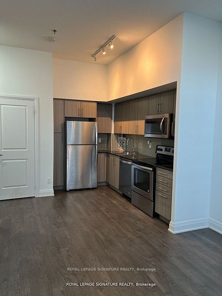 55 Speers Road 105