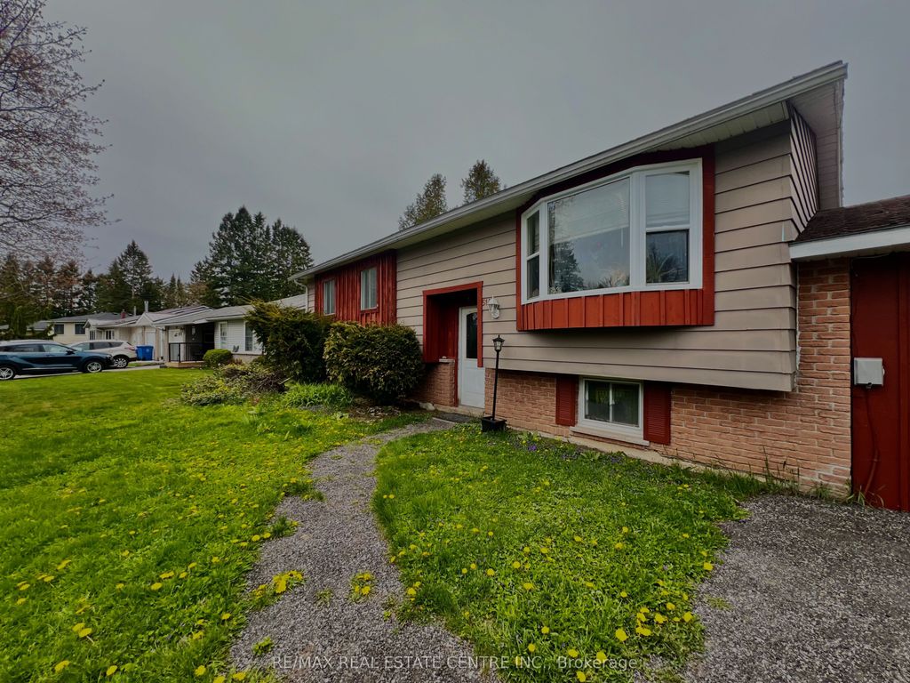 Photo of 514 Monica Court, Shelburne, ON L9V 3A3 (MLS # X13137122)