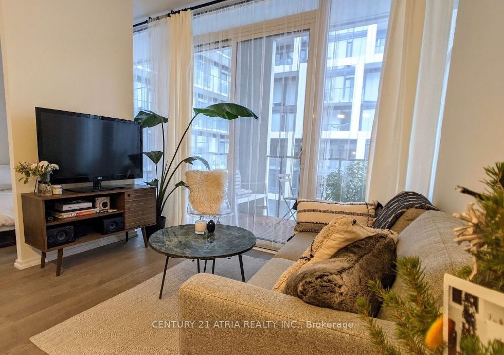 Photo of 8 Hillsdale Avenue E #1135, Toronto, ON M4S 0B2 (MLS # C13469820)
