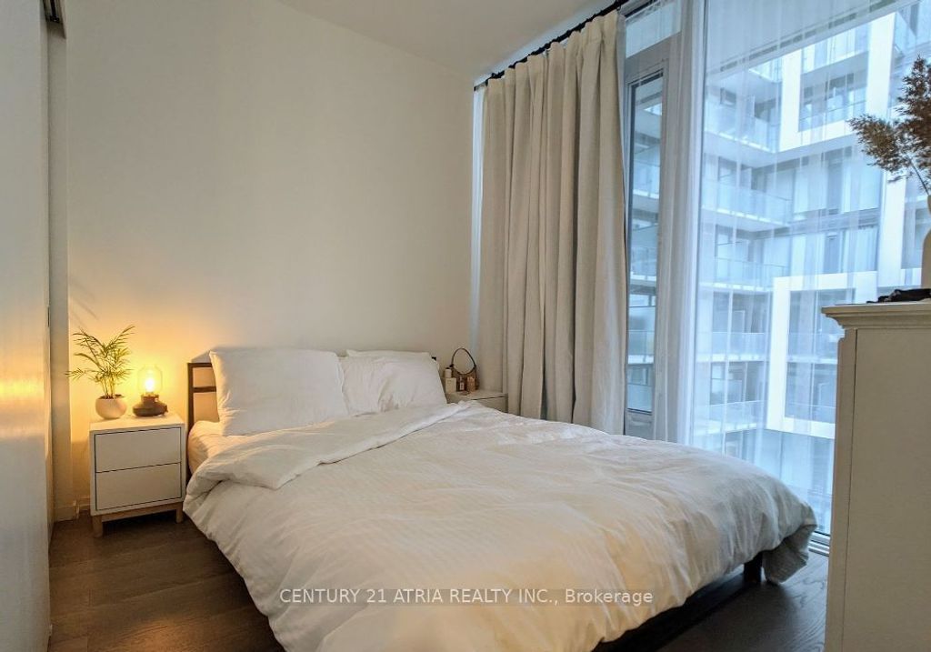 Photo of 8 Hillsdale Avenue E #1135, Toronto, ON M4S 0B2 (MLS # C13469820)