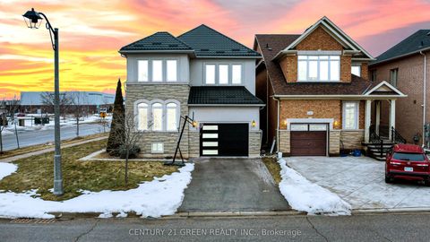 2561 Grand Oak Trail Oakville ON L6M 0R4
