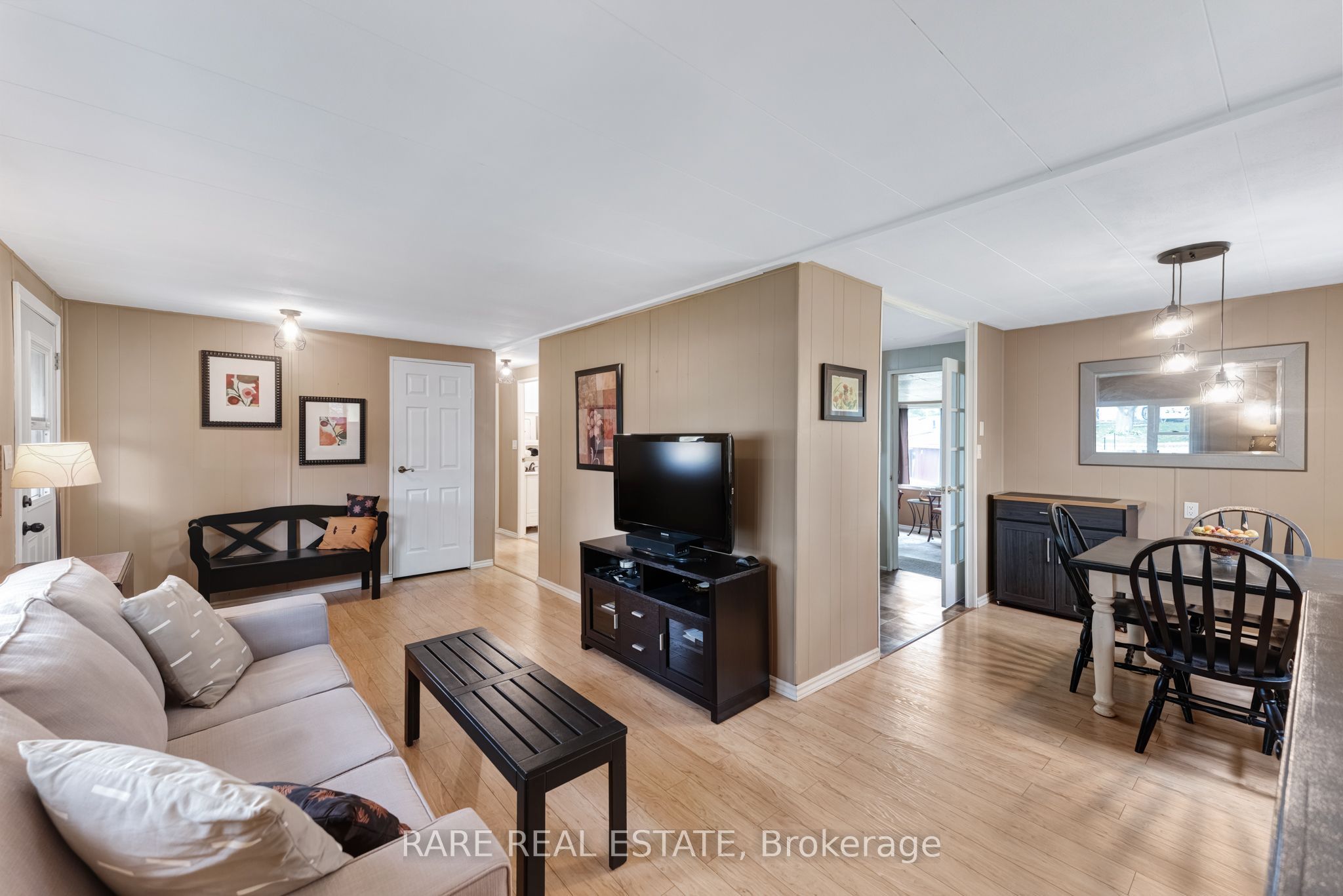 11 Hawthorne Drive