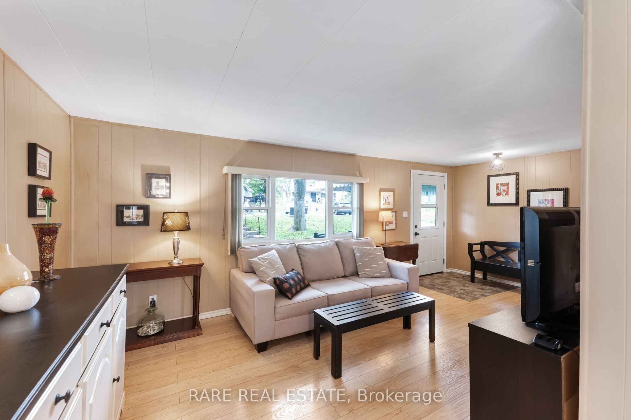 11 Hawthorne Drive