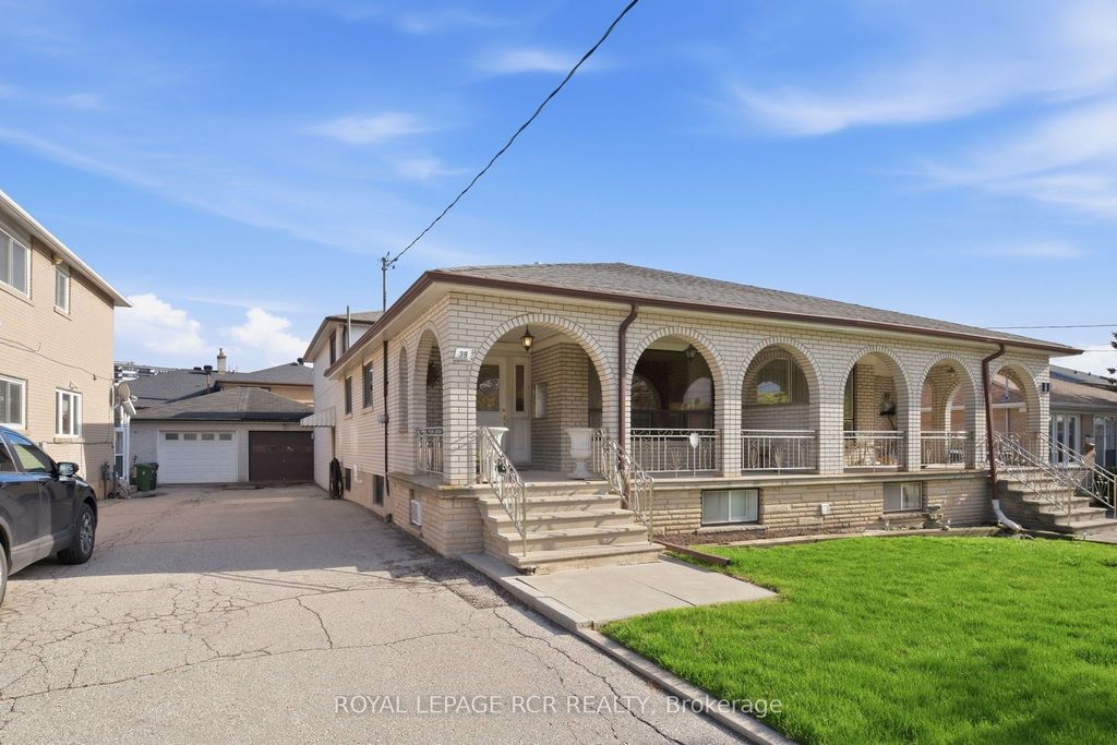 Photo of 39 Dovehouse Avenue, Toronto, ON M3J 1A3 (MLS # W13100350)