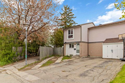 11 Grantbrook Court Brampton ON L6S 2K8