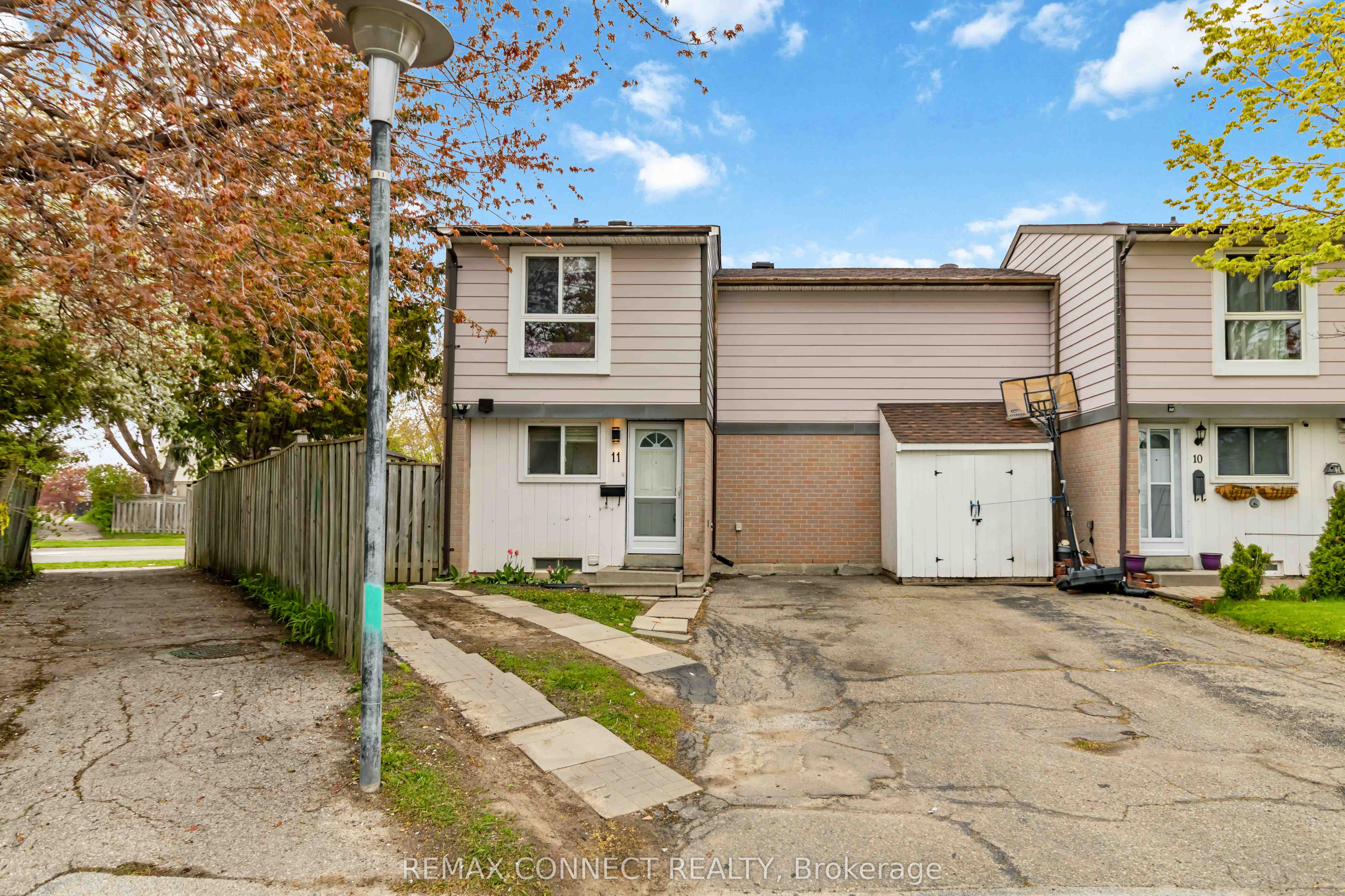 11 Grantbrook Court