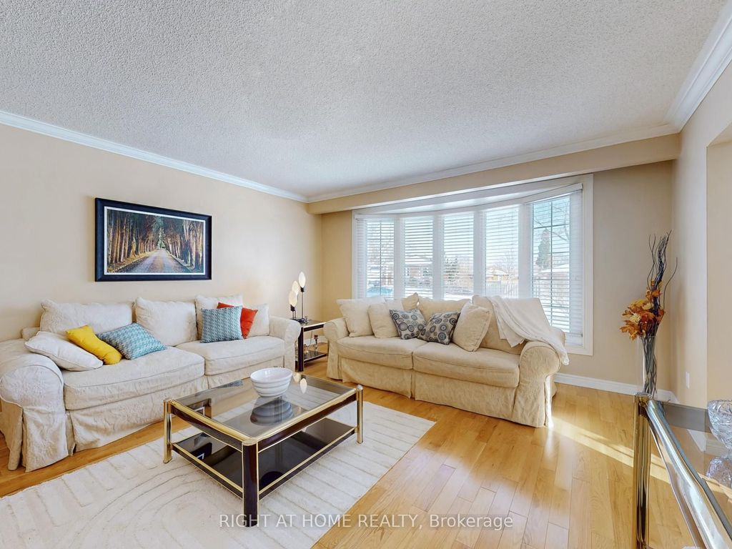 Photo of 2 Barnes Crescent, Toronto, ON M1G 1Z9 (MLS # E12606930)
