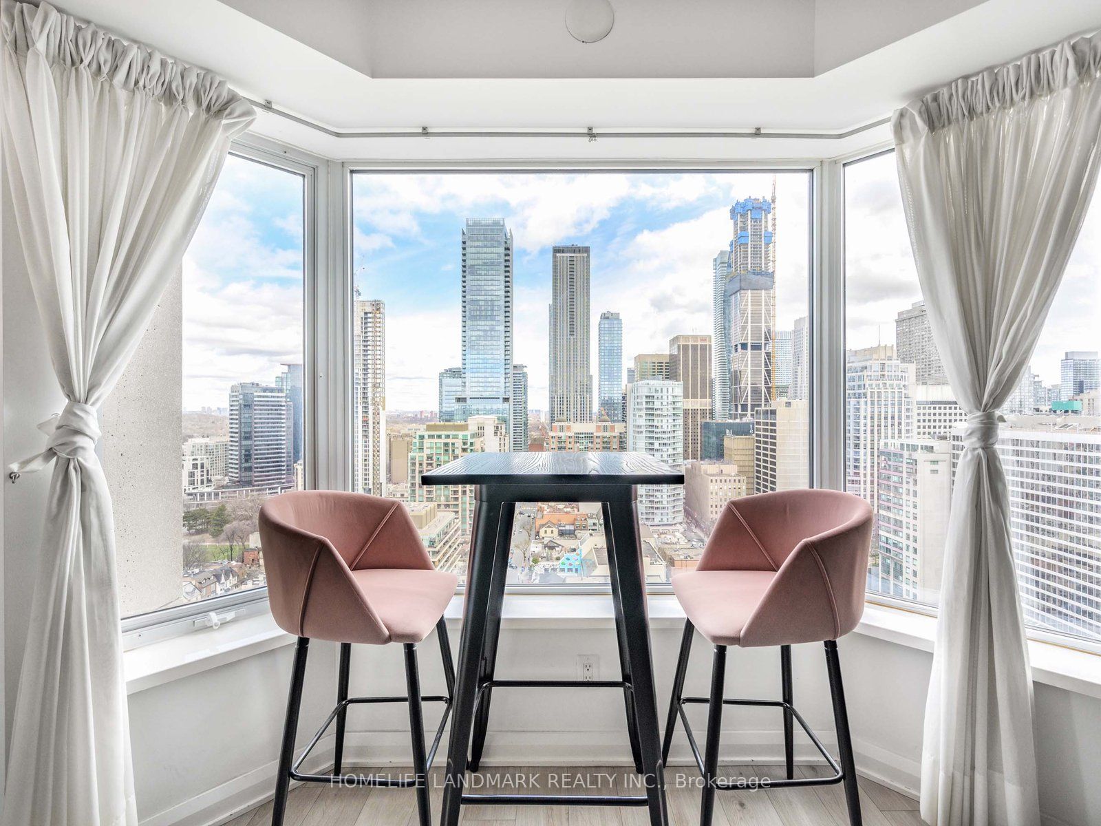 155 Yorkville Avenue 2504
