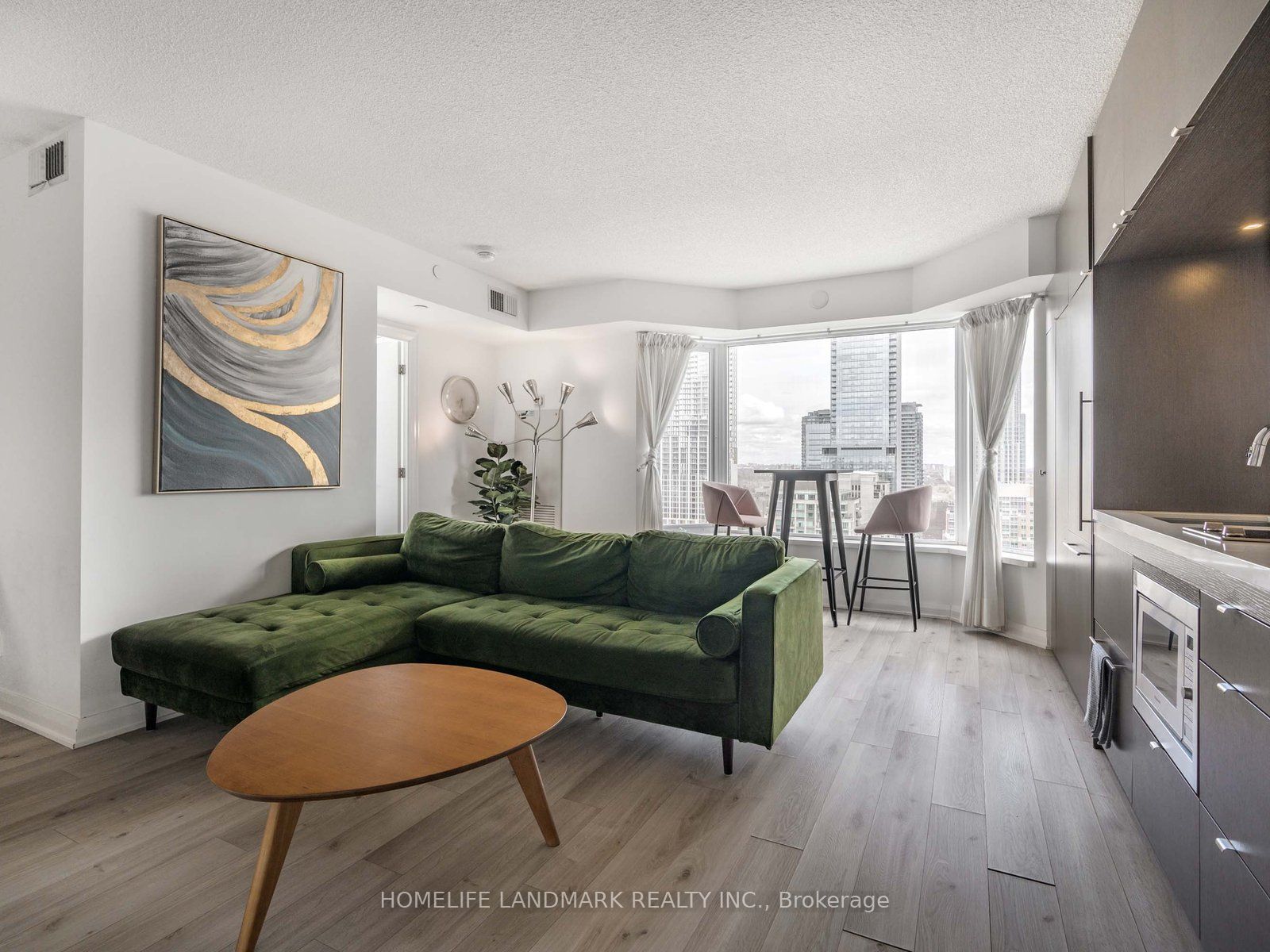 155 Yorkville Avenue 2504