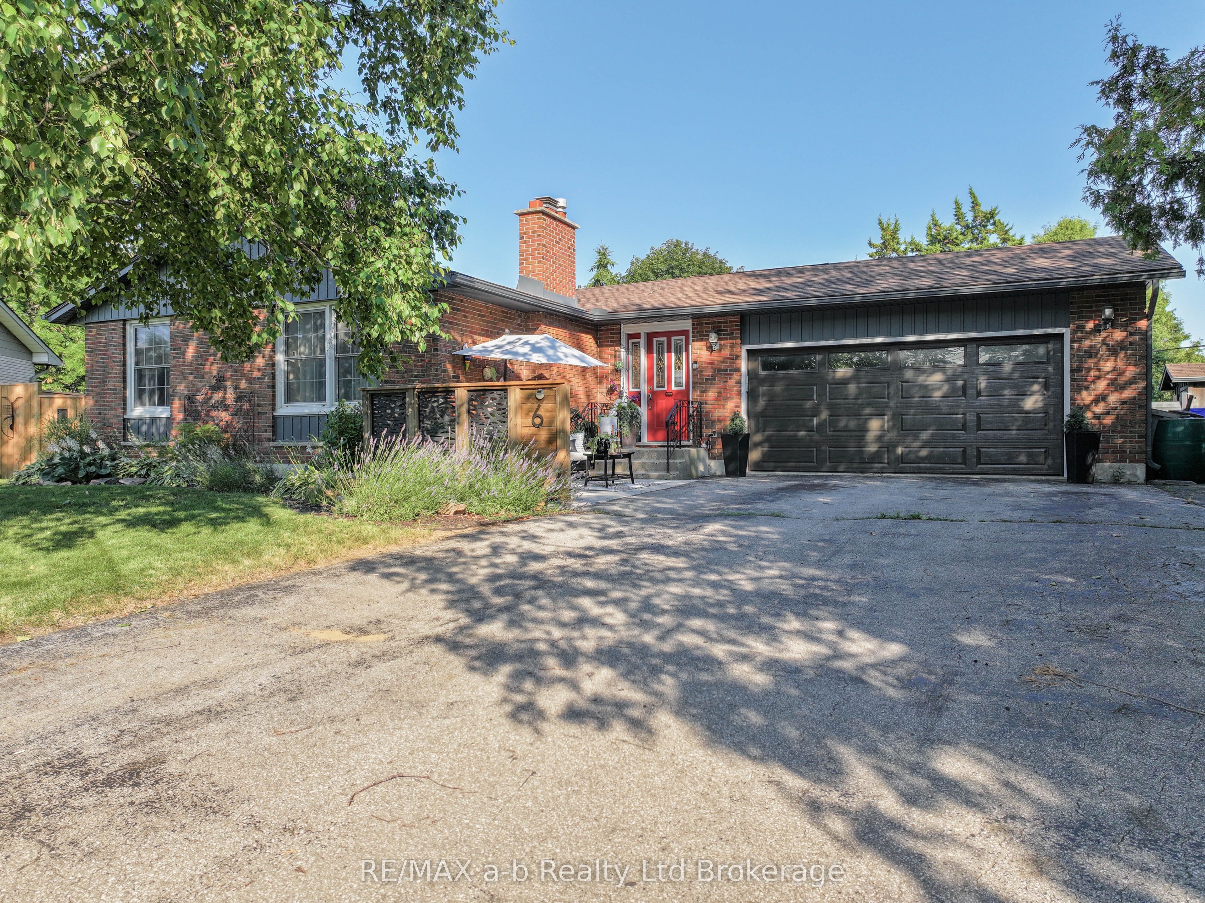 6 Camdon Court