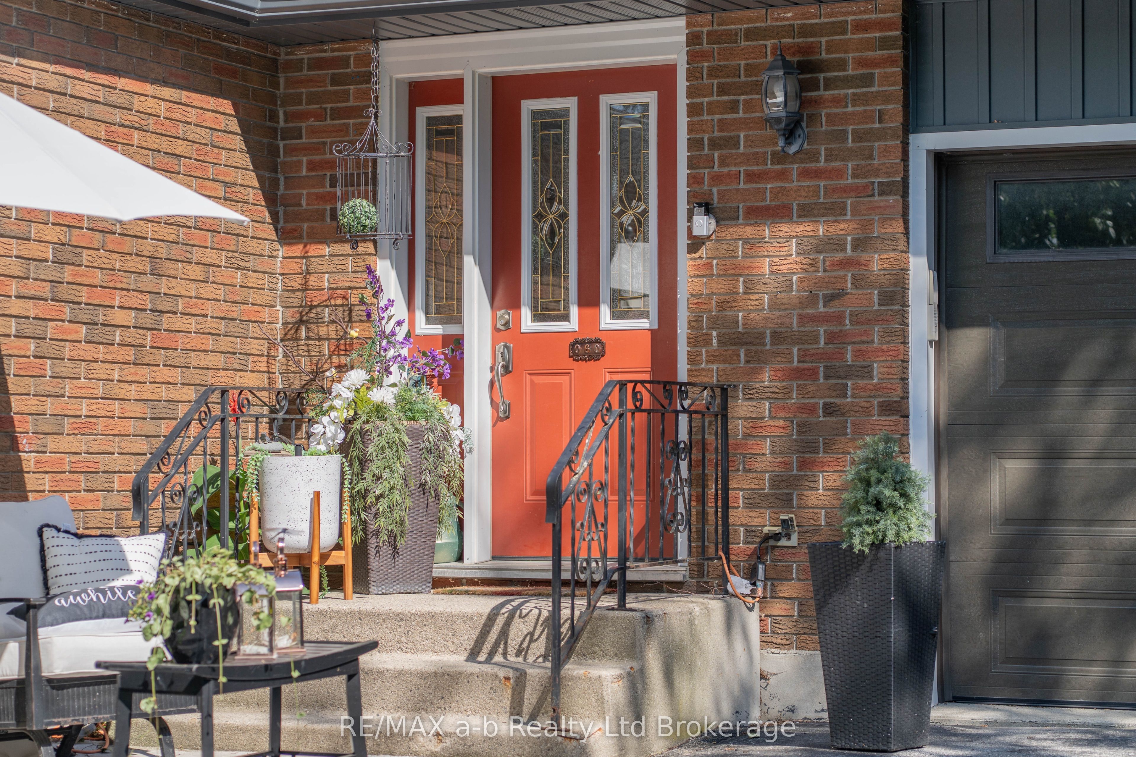 6 Camdon Court