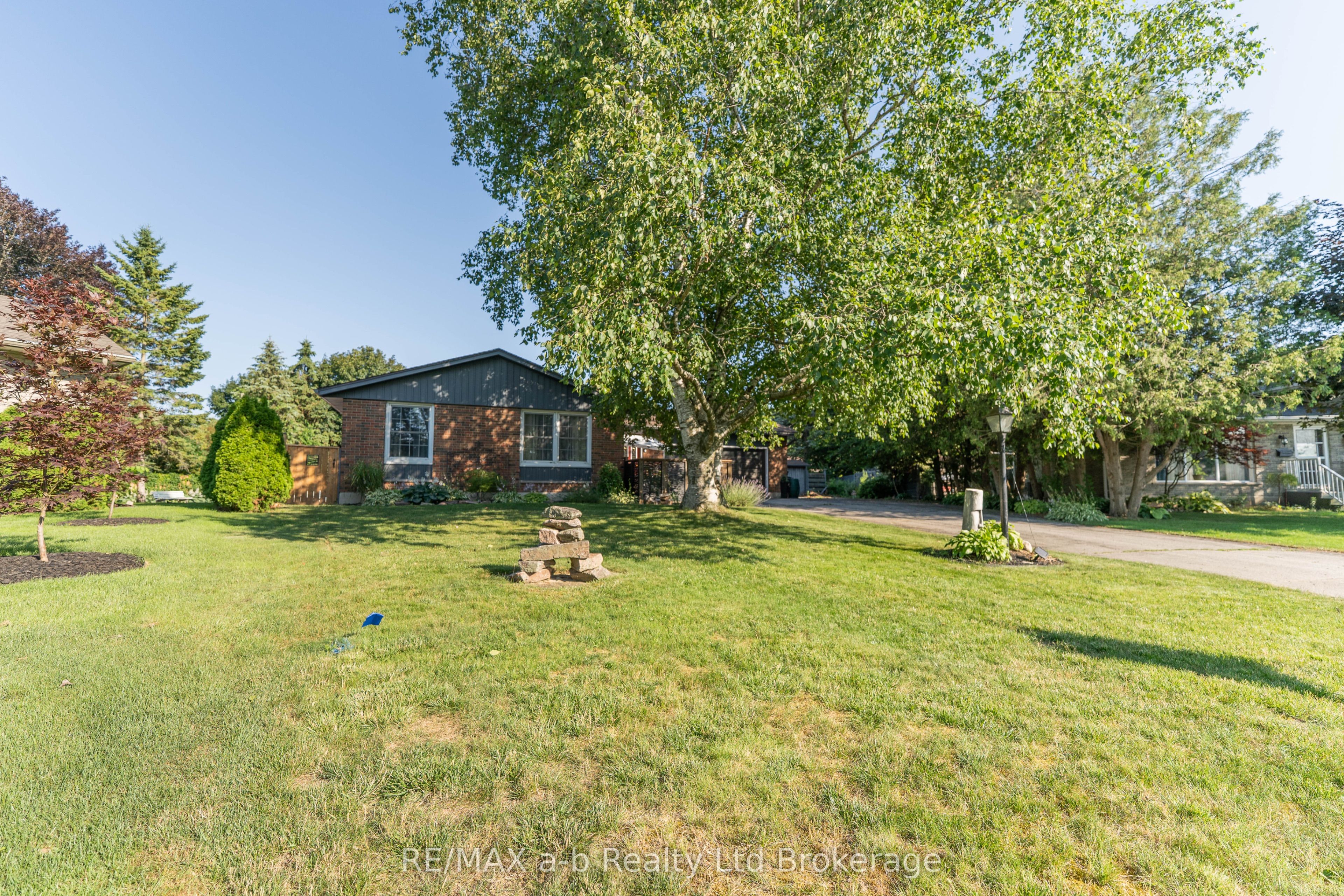 6 Camdon Court