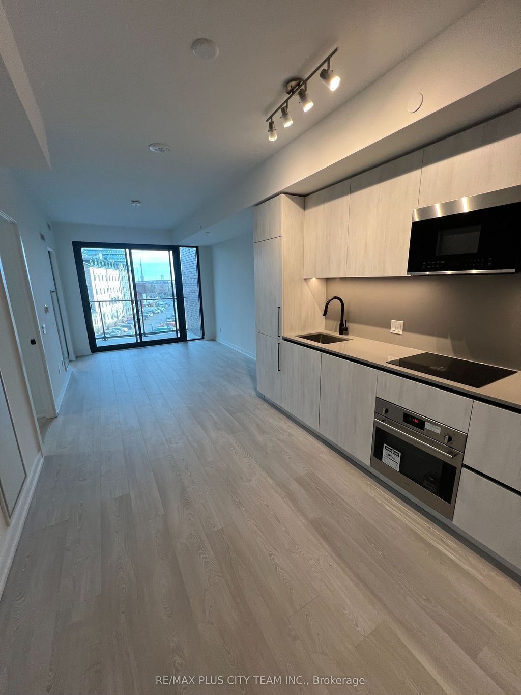 Photo of 33 Parliament Street #428, Toronto, ON M5A 2Y2 (MLS # C12725440)