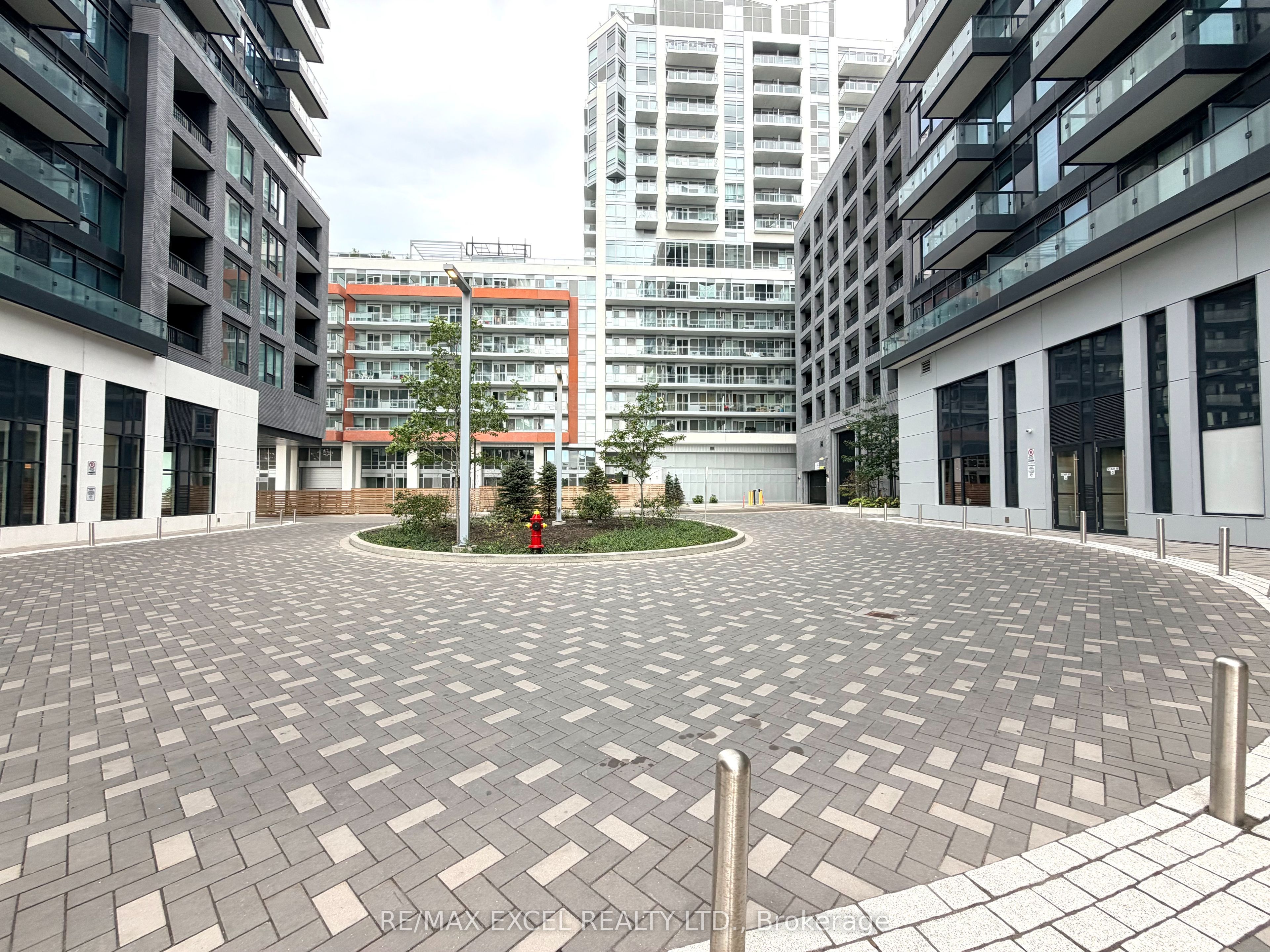 8868 Yonge Street 809E