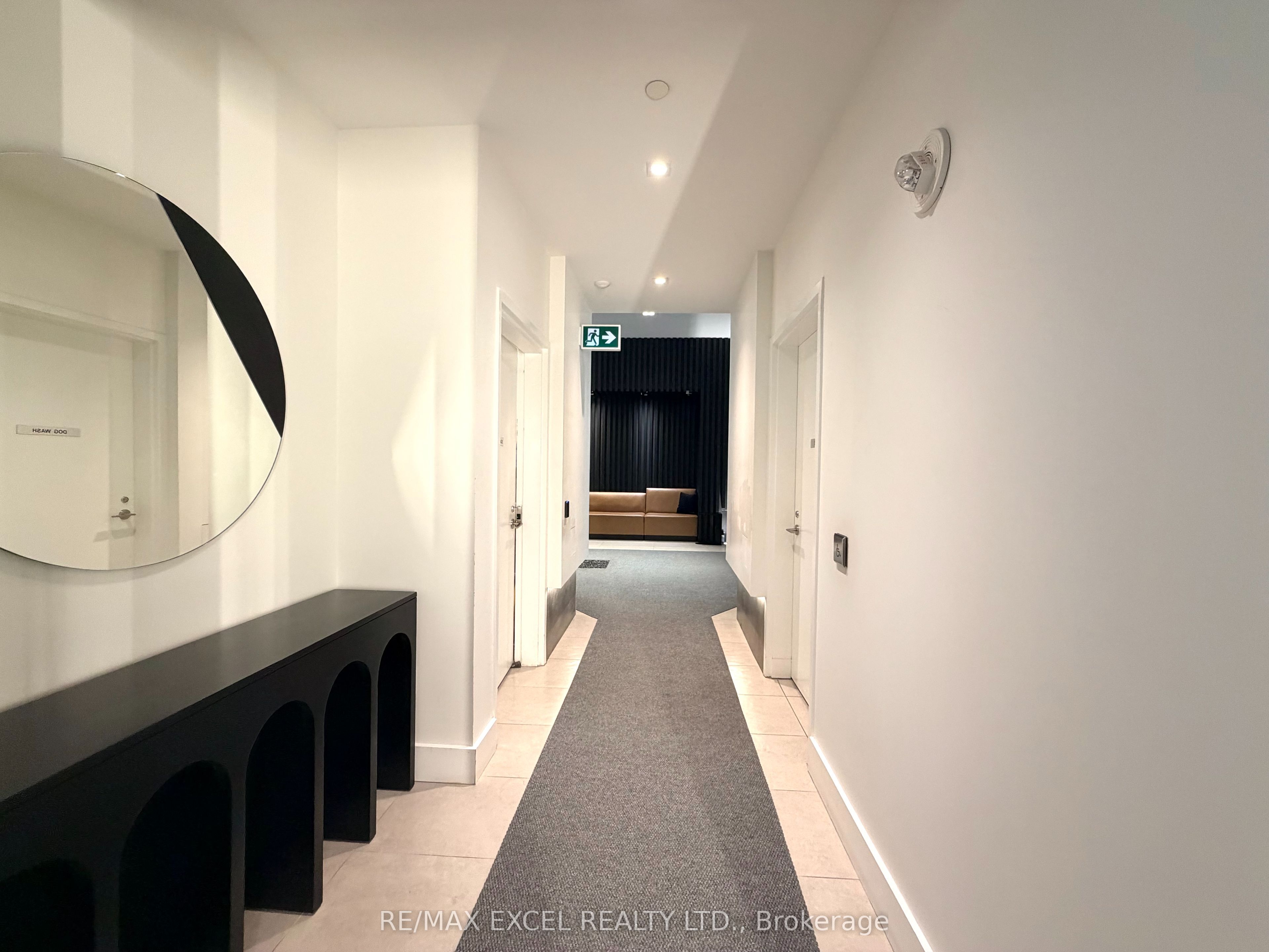 8868 Yonge Street 809E