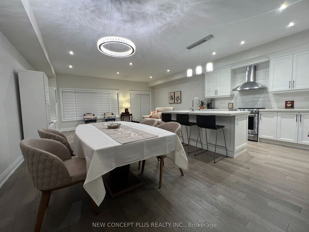 Photo of 23 Lowther Avenue N, Richmond Hill, ON L4E 2Z7 (MLS # N12883968)