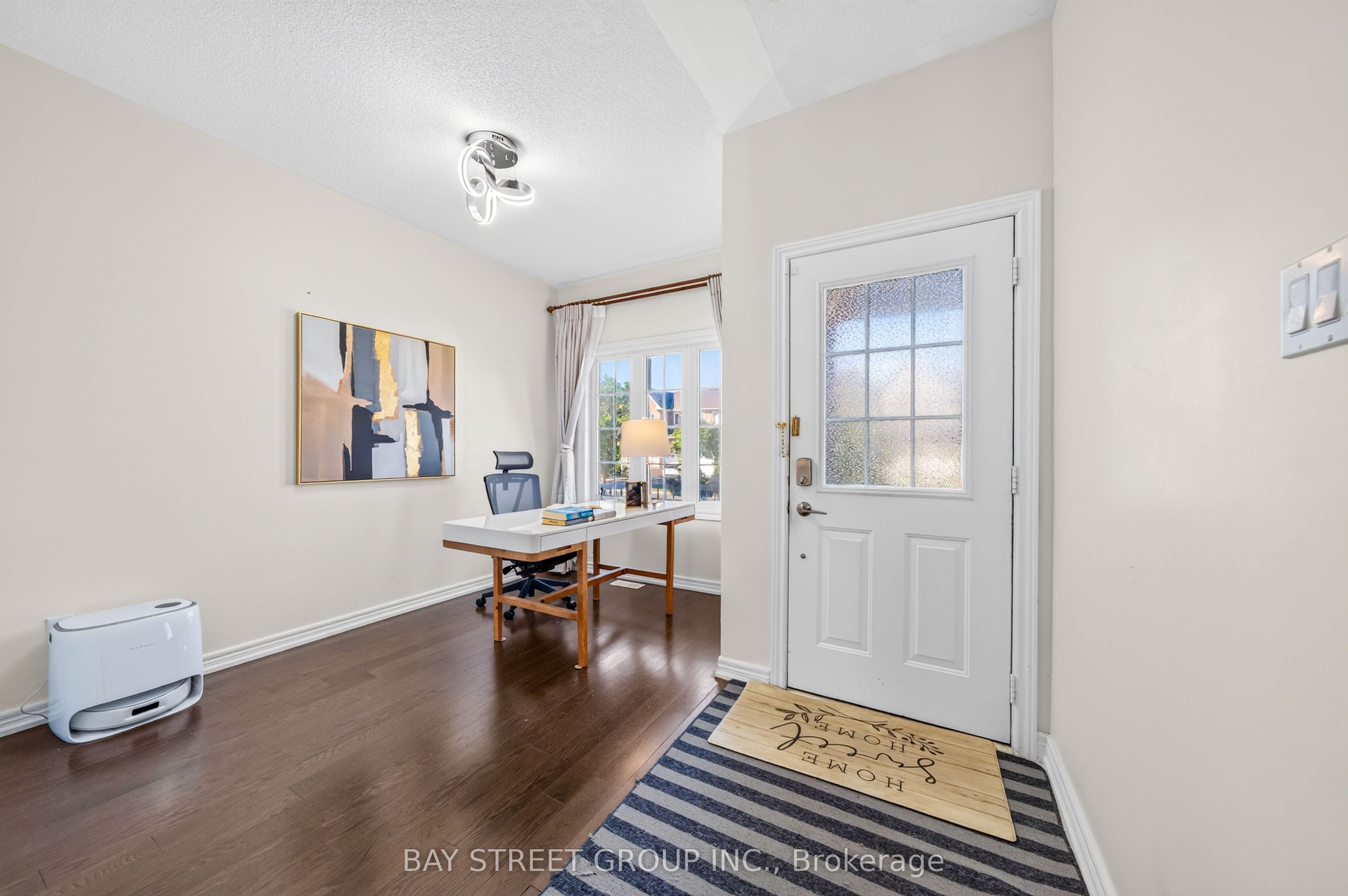 37 Rembrandt Drive