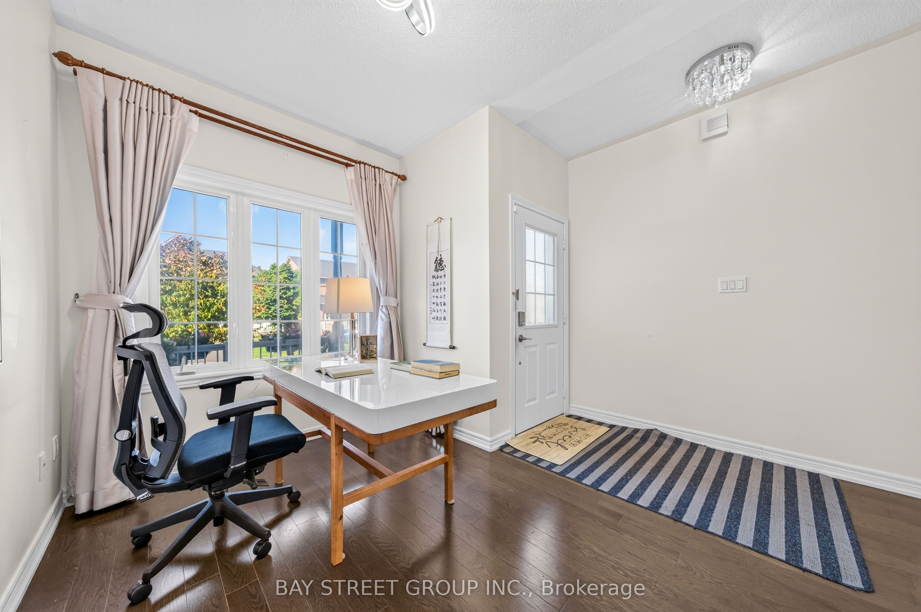 37 Rembrandt Drive