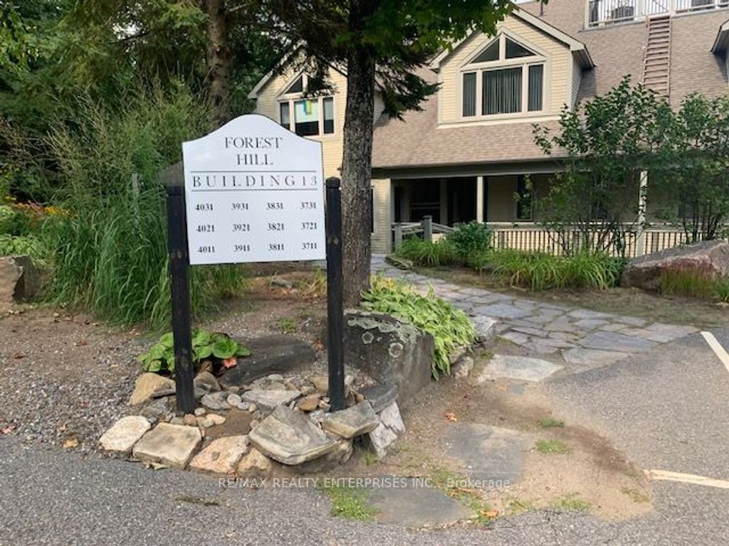 Photo of 4031 Grandview Forest Hill Drive #11, Huntsville, ON P1H 2J5 (MLS # X12892060)