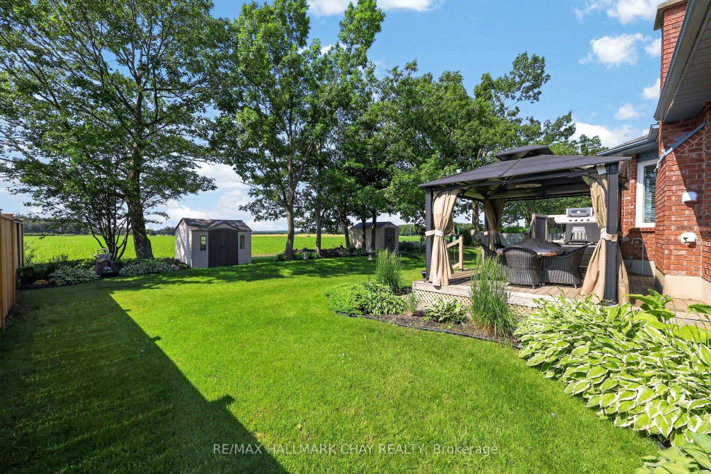 Photo of 358 Livingstone Street W, Barrie, ON L4N 7K7 (MLS # S13702612)