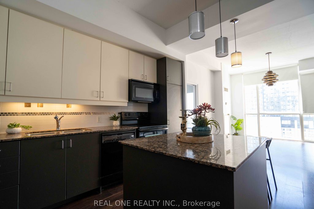 Photo of 191 king Street S #703, Waterloo, ON N2J 1R1 (MLS # X13028158)