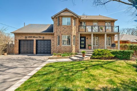 4302 SHOREACRES Place Burlington ON L7L 5N1