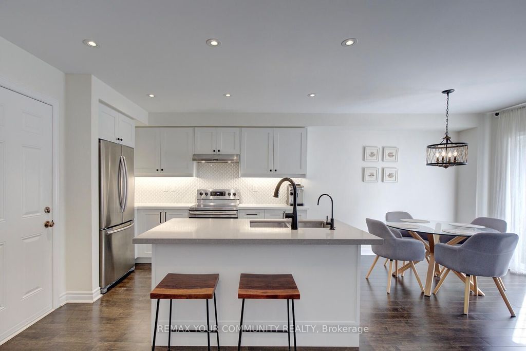 Photo of 32 Black Maple Crescent, Vaughan, ON L6A 0P6 (MLS # N13125532)