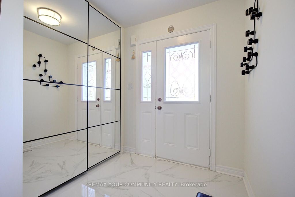 Photo of 32 Black Maple Crescent, Vaughan, ON L6A 0P6 (MLS # N13125532)