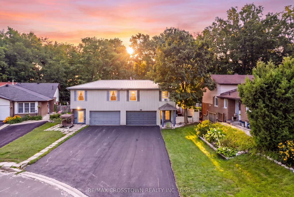 Photo of 6 Ashdale Court, Barrie, ON L4M 5B5 (MLS # S13716046)