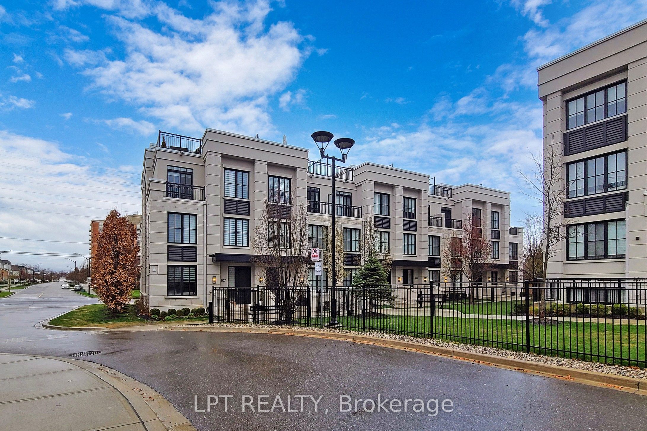 1180 Cawthra Road 110