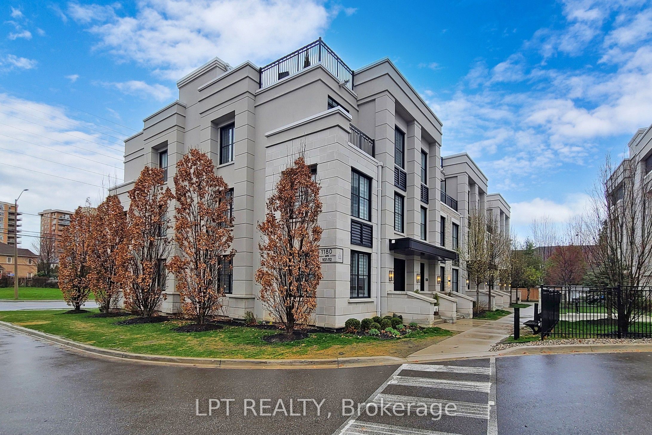 1180 Cawthra Road 110