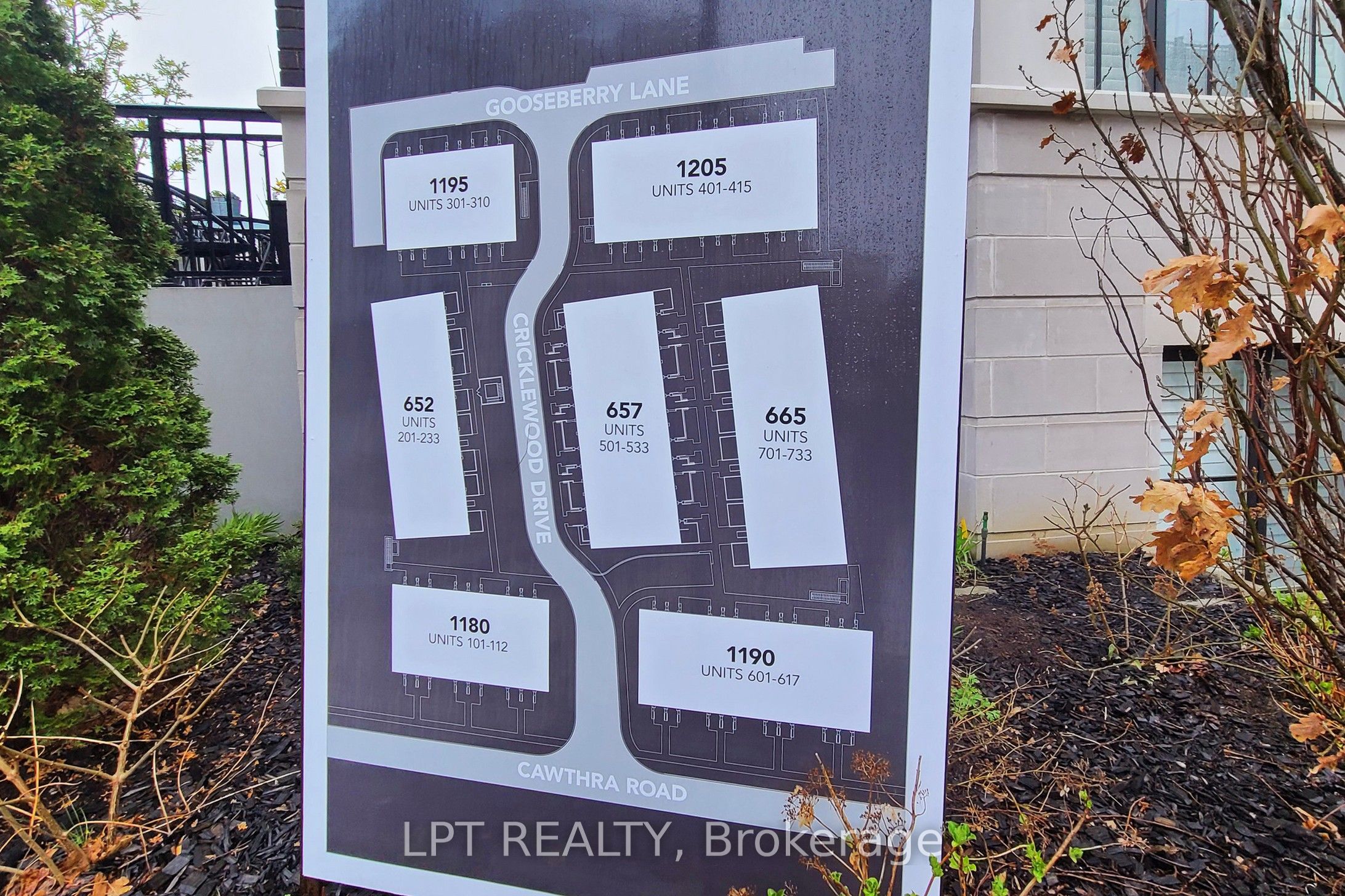 1180 Cawthra Road 110