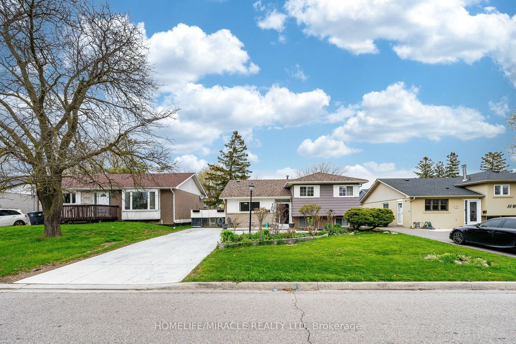 Photo of 53 WINDERMERE Court, Brampton, ON L6X 2L5 (MLS # W13076044)