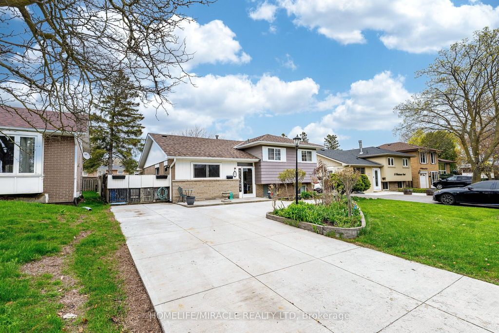 Photo of 53 WINDERMERE Court, Brampton, ON L6X 2L5 (MLS # W13076044)