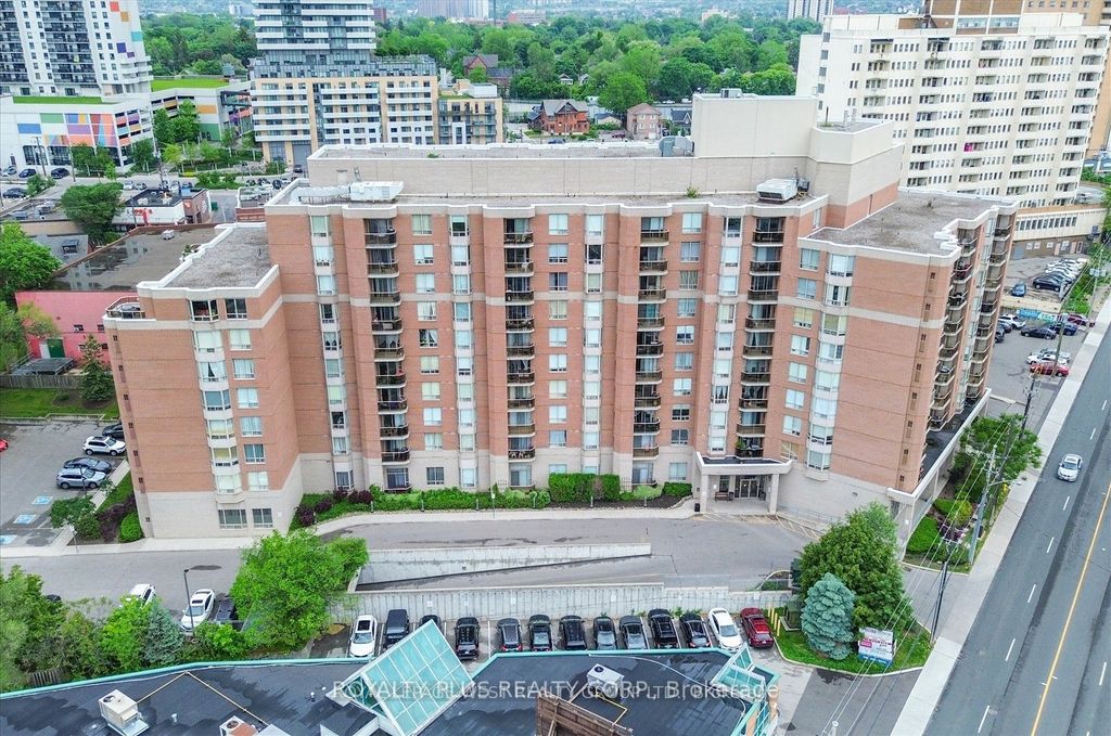 Photo of 2088 Lawrence Avenue W #812, Toronto, ON M9N 1J1 (MLS # W12847754)